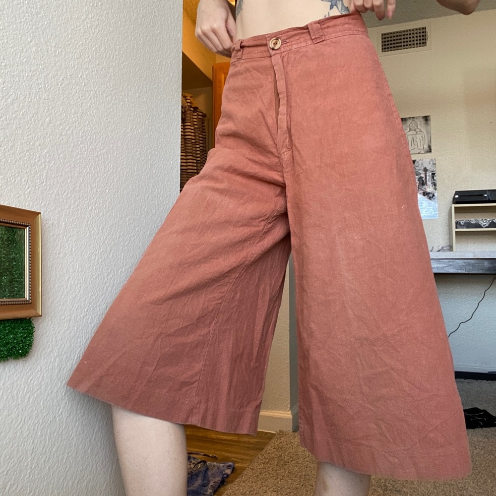 Coral Wide-Legged Cropped Trousers - High Waisted